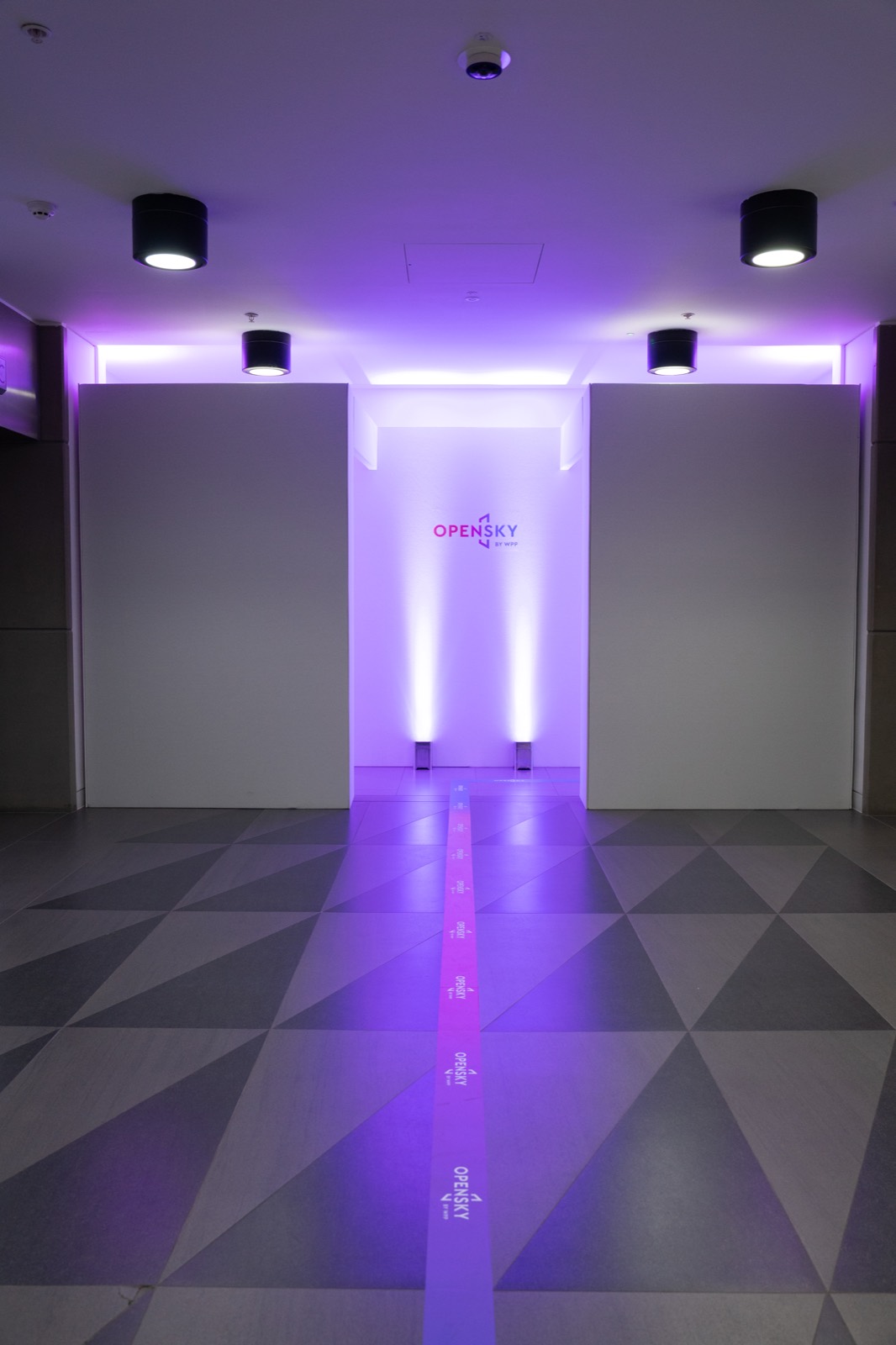 WPP OpenSky - wayfinding & lighting