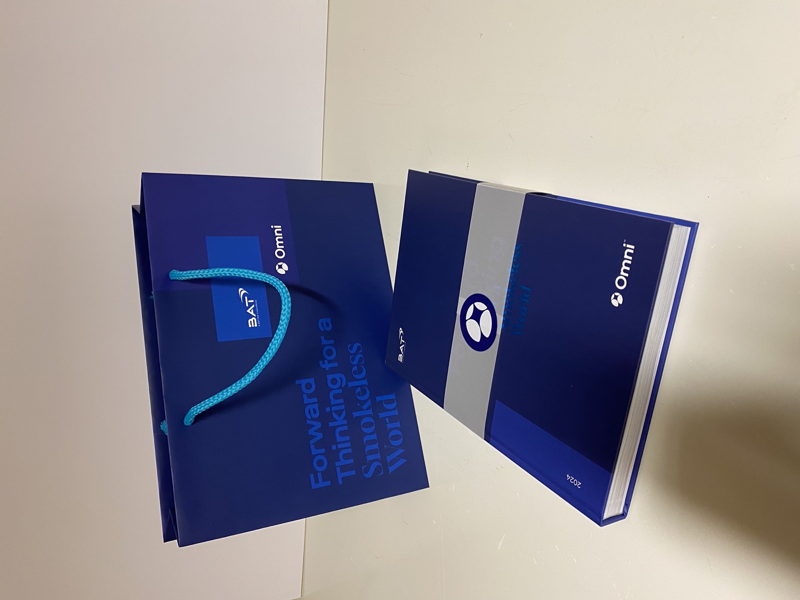 BAT / Omni - branded gift set
